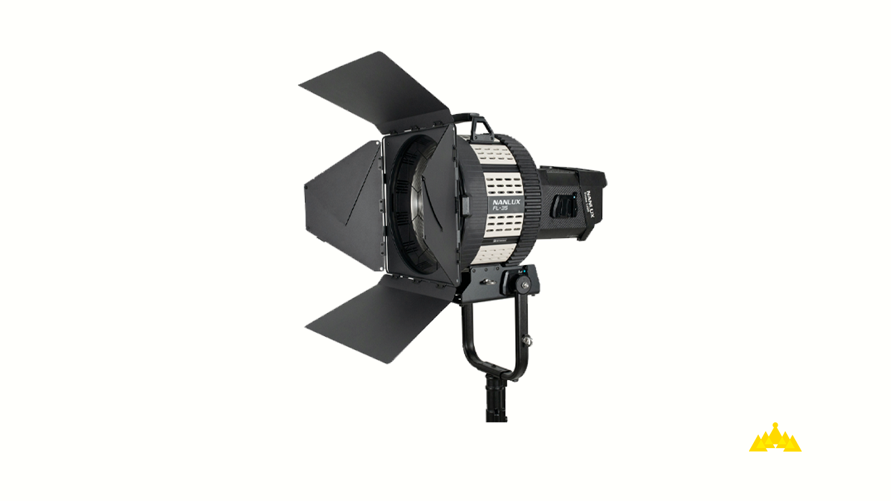 Nanlite Nanlux Evoke 1200B a noleggio, Nanlux Fresnel FL-30YK a noleggio