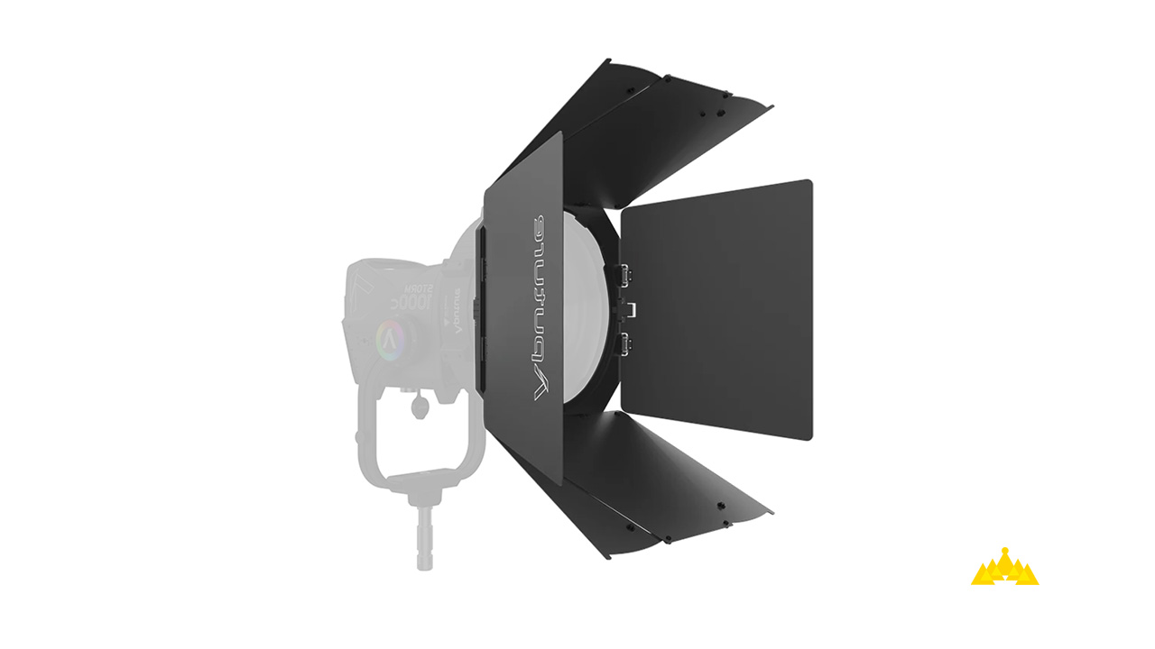 Aputure Fresnel CF12 a noleggio; CF12 Barn Doors a noleggio