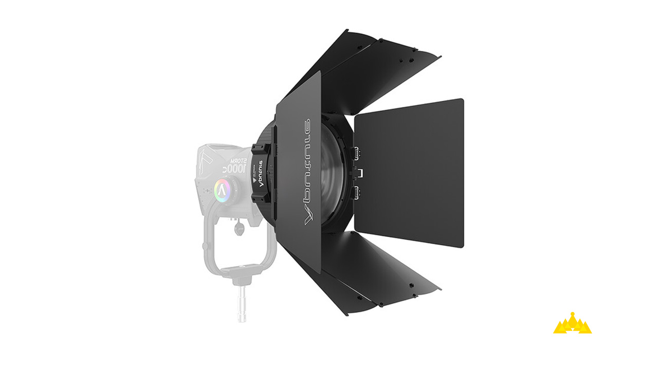 Aputure Fresnel CF12 a noleggio; CF12 Barn Doors a noleggio